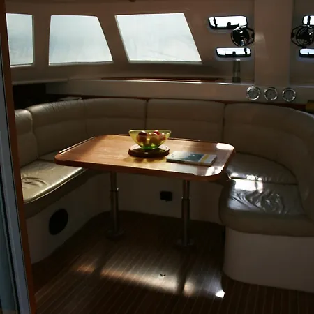 Ботель On Y Va Sailing Даламан